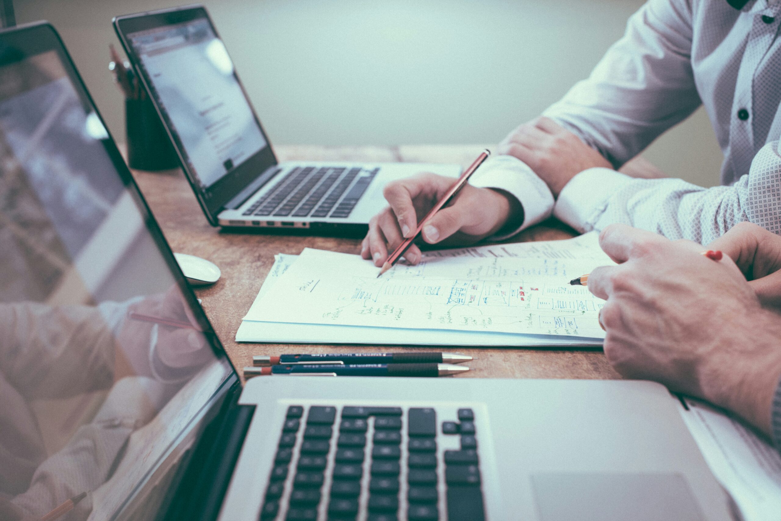 Read more about the article Estrutura digital: por que empresas bem-sucedidas constroem antes de escalar